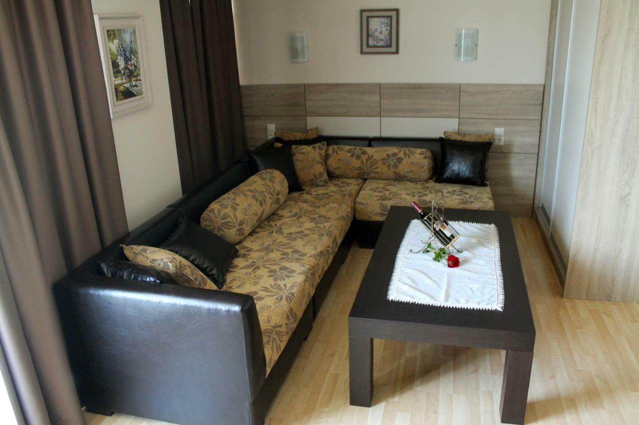 Garden Guest House Санданський Екстер'єр фото
